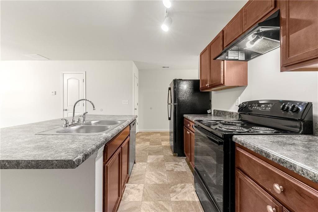 2383 Hackamore Dr - Photo 6 of 25