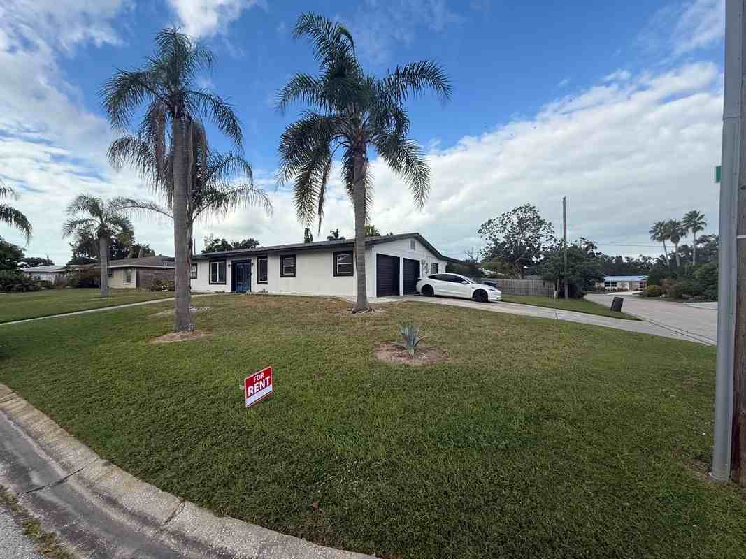 2608 Sheridan Dr - Photo 2 of 19