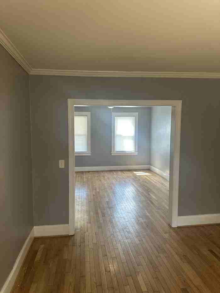 552 E 38th St - Photo 4 of 4