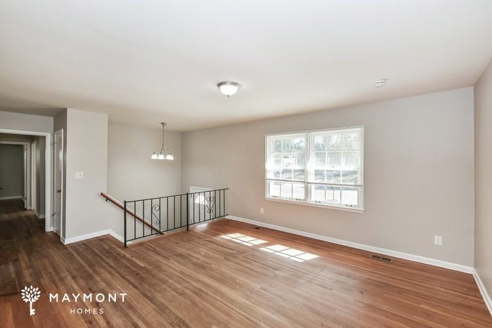 2904 Broadview Drive Northwest - Photo 6 of 13