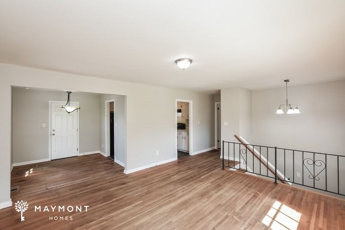 2904 Broadview Drive Northwest - Photo 7 of 13