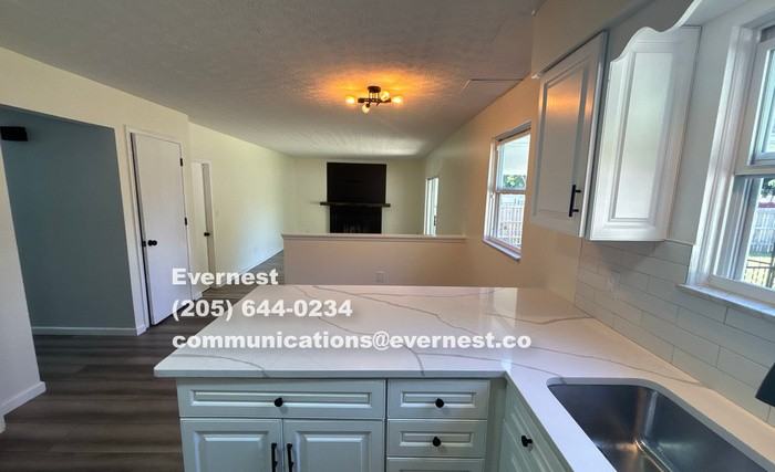 6642 Glacier Ave - Photo 4 of 45