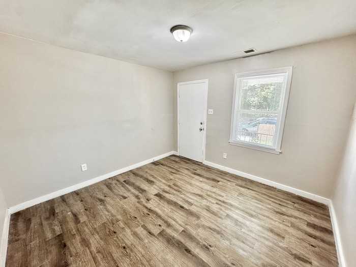 1290 N Mcneil St - Photo 5 of 19