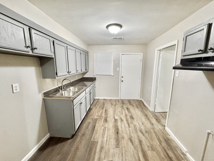 1290 N Mcneil St - Photo 6 of 19