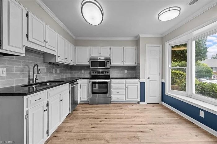 1120 Birch Tree Way - Photo 2 of 22