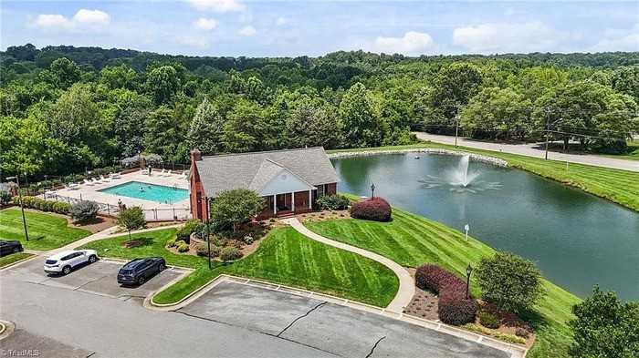 1120 Birch Tree Way - Photo 4 of 22