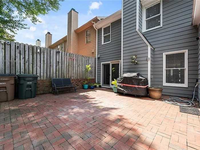 1120 Birch Tree Way - Photo 5 of 22