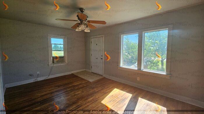 16650 Abbe Ln - Photo 2 of 11