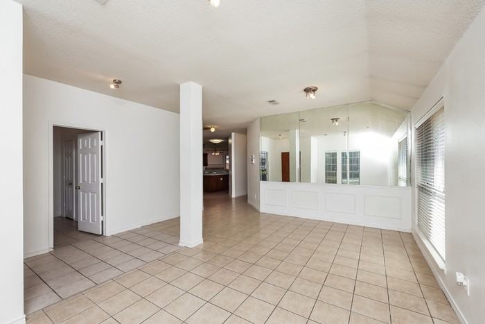 2100 Cantura Dr - Photo 2 of 21