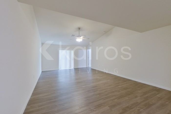9095 Aegean Cir - Photo 4 of 23