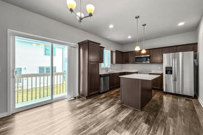 Ne Bellflower Ct - Photo 7 of 18