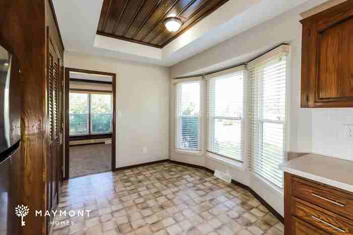 912 Nw 41st St - Photo 7 of 13