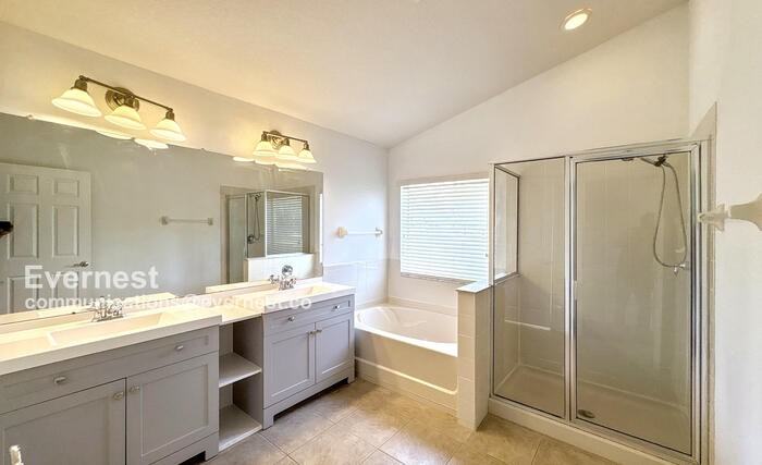 692 Sea Holly Dr - Photo 6 of 26