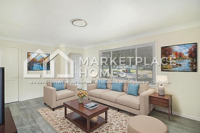 17097 Lincoln Avenue - Photo 2 of 22