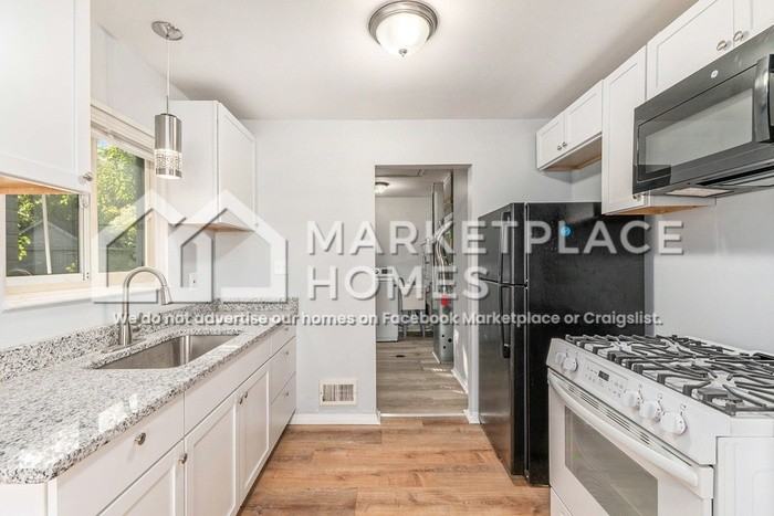 2034 John B Ave - Photo 6 of 22