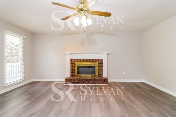 582 Abbington Ln - Photo 5 of 16