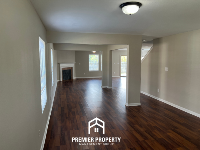 117 Brooklawn Drive - Photo 2 of 23