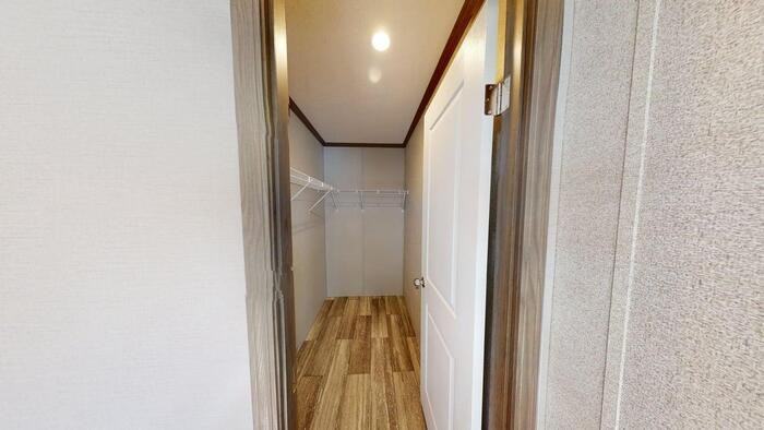 111 American Ave - Photo 7 of 28