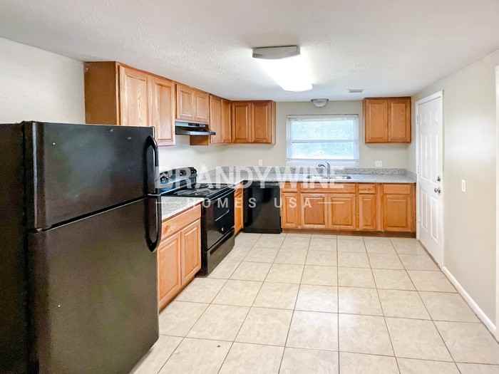 1001 Fields Rd - Photo 5 of 15