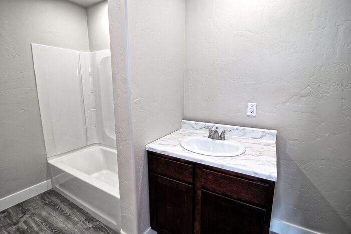1225 N 23rd St #206 - Photo 5 of 7