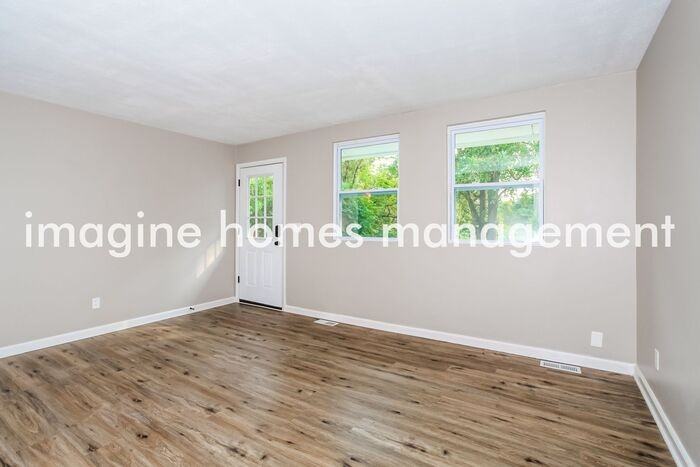 870 Fairborn Road - Photo 6 of 16