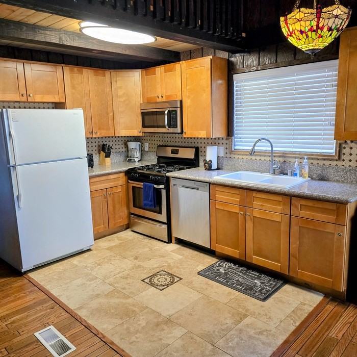 1440 Malabar Way - Photo 6 of 19