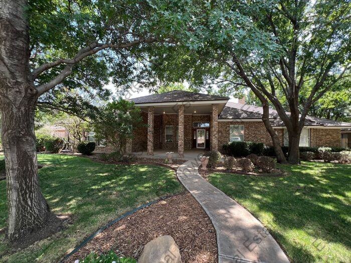 203 Sandzen Dr - Photo 2 of 30