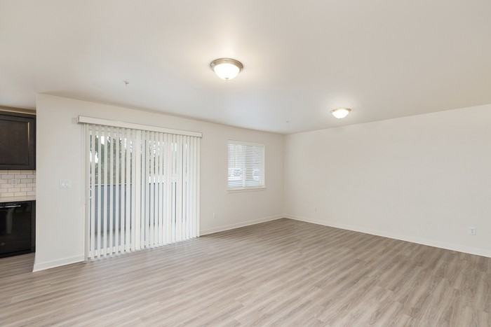 108 N Trade St #304 - Photo 4 of 11