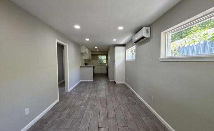 3028 Francis St - Photo 3 of 20