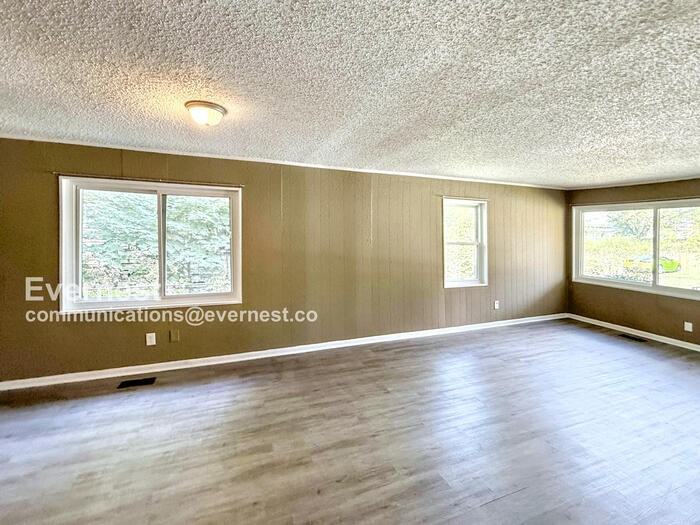 109 22nd Avenue West - Photo 5 of 21