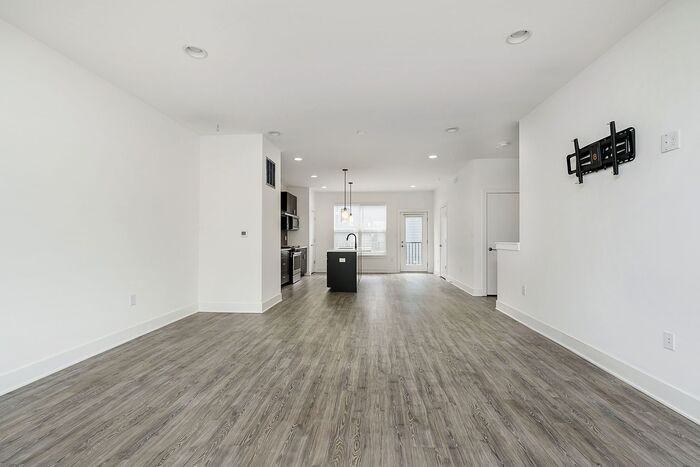 457 E 19th St - Photo 7 of 25