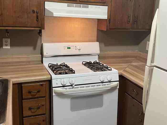 436 Prince Of Wales - Photo 3 of 10