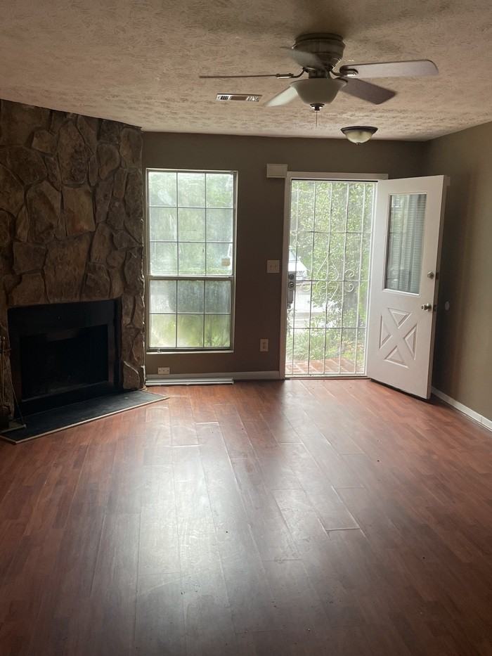 436 Prince Of Wales - Photo 4 of 10