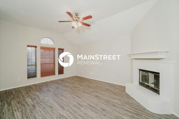 4201 S Coral Springs Dr - Photo 3 of 16