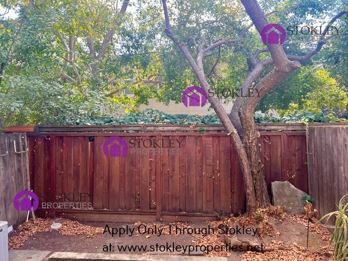 1893 Lynwood Dr #B - Photo 3 of 18