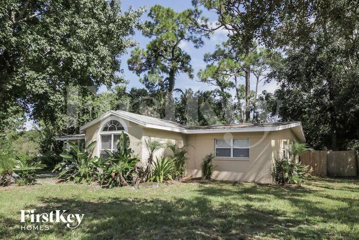 510 Iris Road - Photo 2 of 15