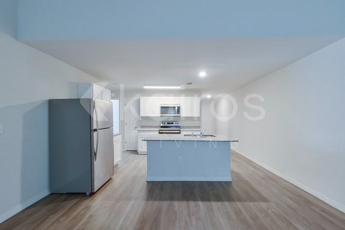 9149 Aegean Cir - Photo 4 of 24
