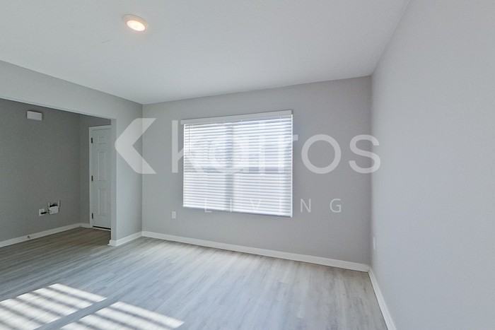 273 Monarch Ln - Photo 2 of 28