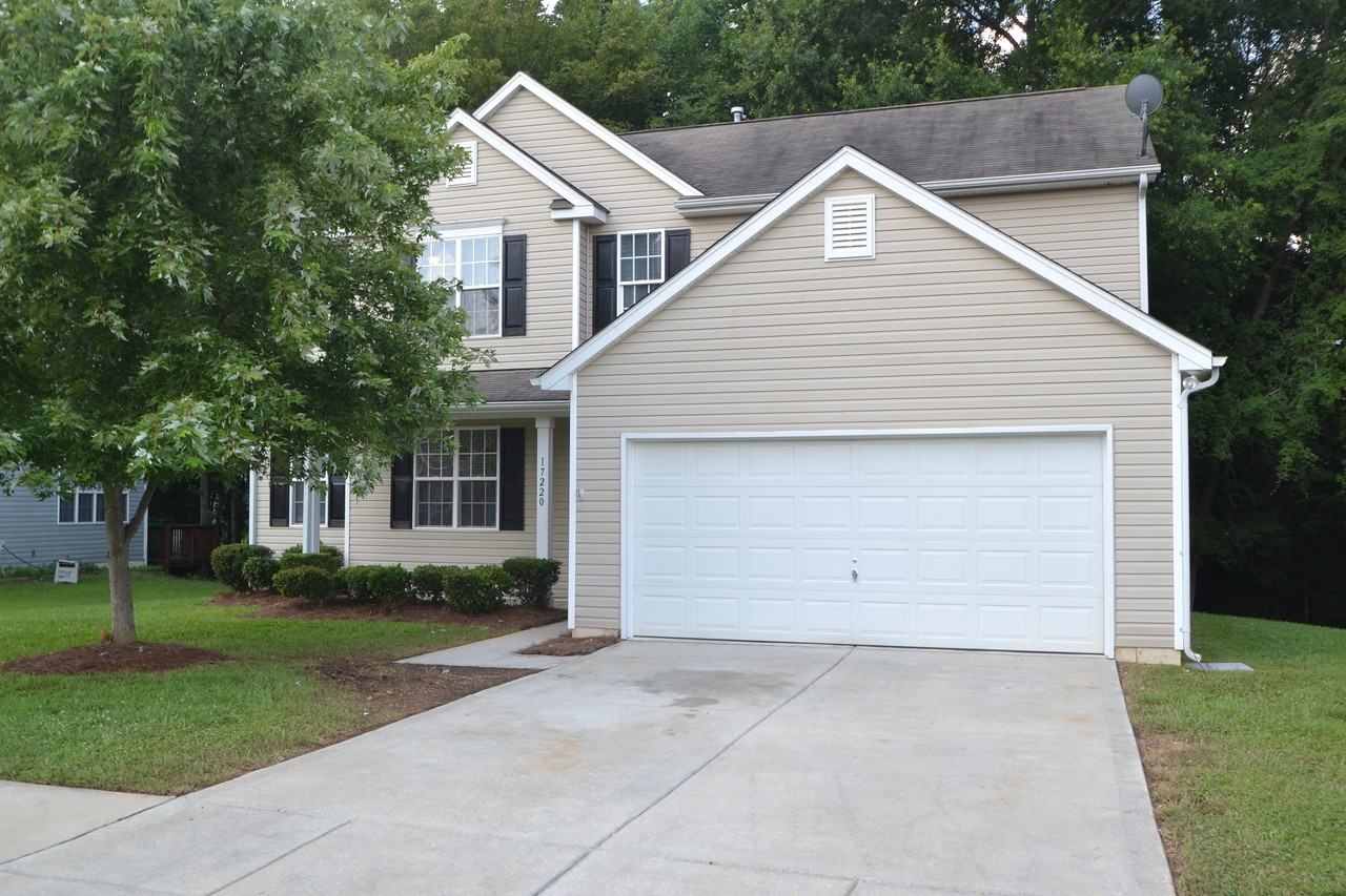 17220 Cambridge Woods Ct