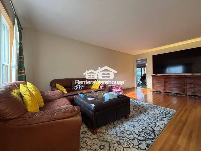 9331 Portland Ave S - Photo 5 of 19