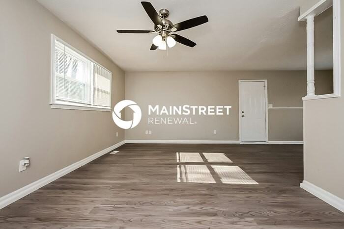 4975 Manor Dr - Photo 2 of 17