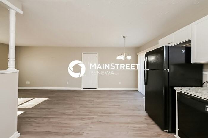 4975 Manor Dr - Photo 6 of 17