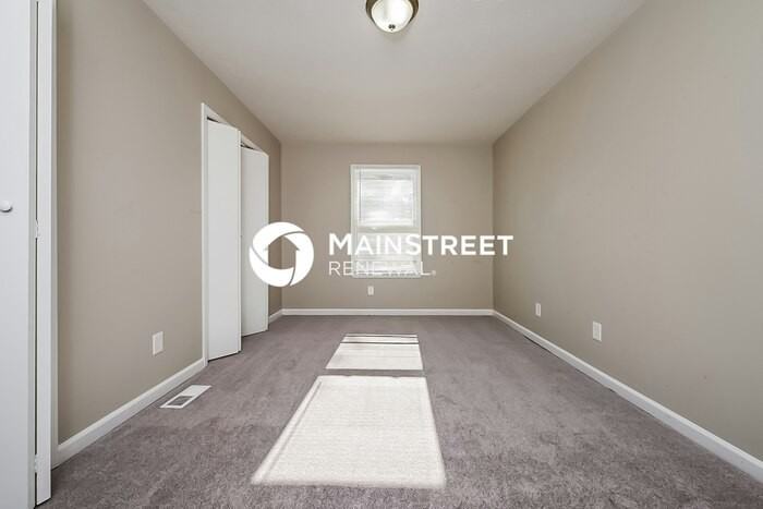 4975 Manor Dr - Photo 7 of 17