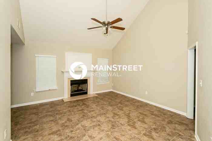 601 Meriweather Drive - Photo 2 of 16