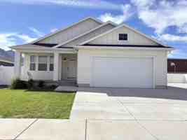 featured image of 128 E 840 N