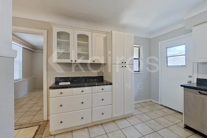 5140 17th Ave N - Photo 6 of 19