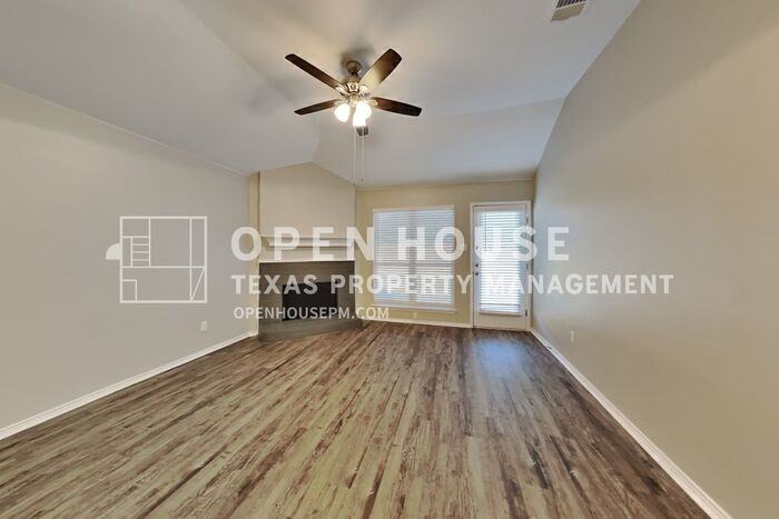 314 S Chestnut St - Photo 4 of 20