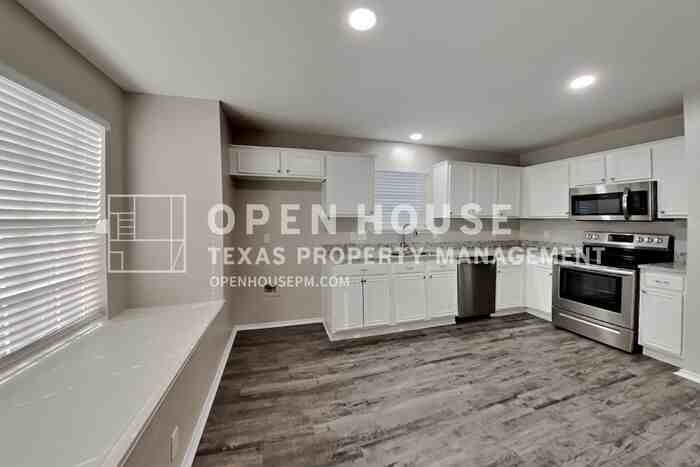 314 S Chestnut St - Photo 5 of 20