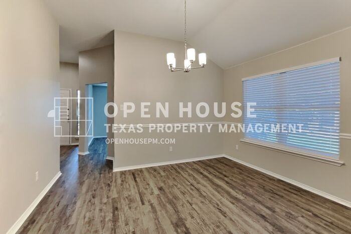 314 S Chestnut St - Photo 7 of 20