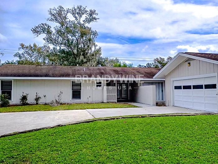 6222 Elm Sq E - Photo 2 of 27